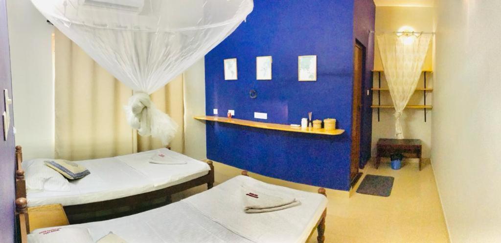 New Goodkarma Inn Kochi Exterior photo